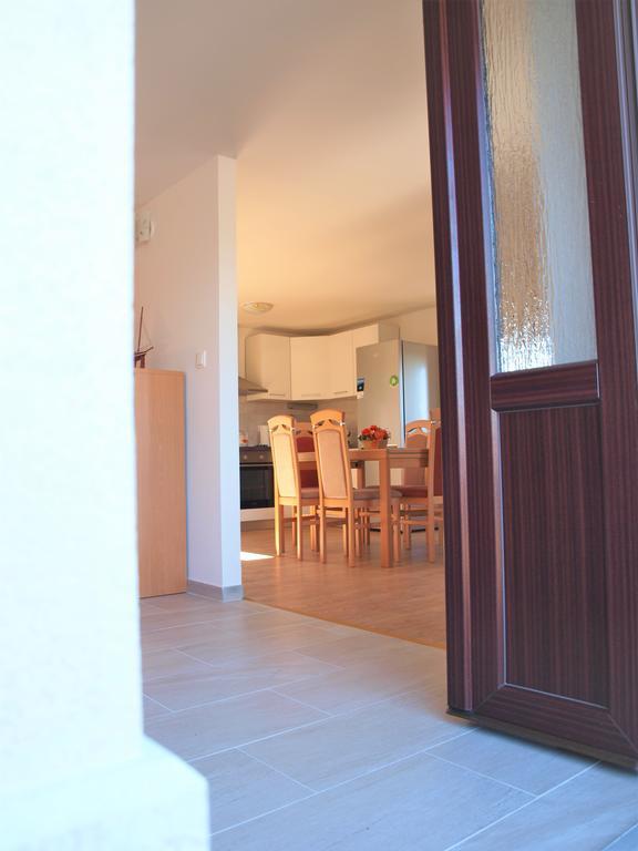 Apartment Rado Vrbnik Exteriör bild